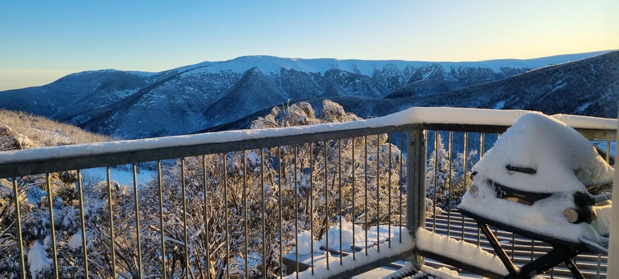 Cedarwood Apartments Falls Creek Buitenkant foto